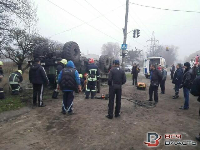 У Запоріжжі перевернулася військова вантажівка, загинув водій