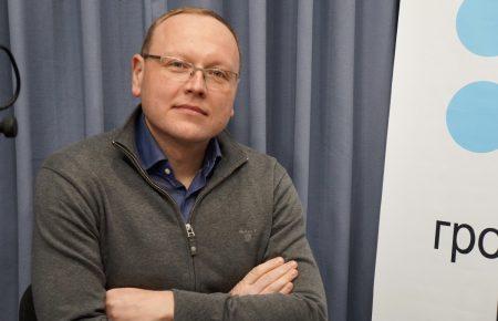 Причина протестів - політика президента, - політолог Михайло Басараб