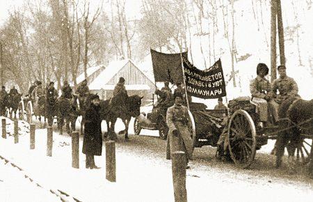 Сміх на тлі хаосу, або Як вижити у місті, де постійно стріляють?