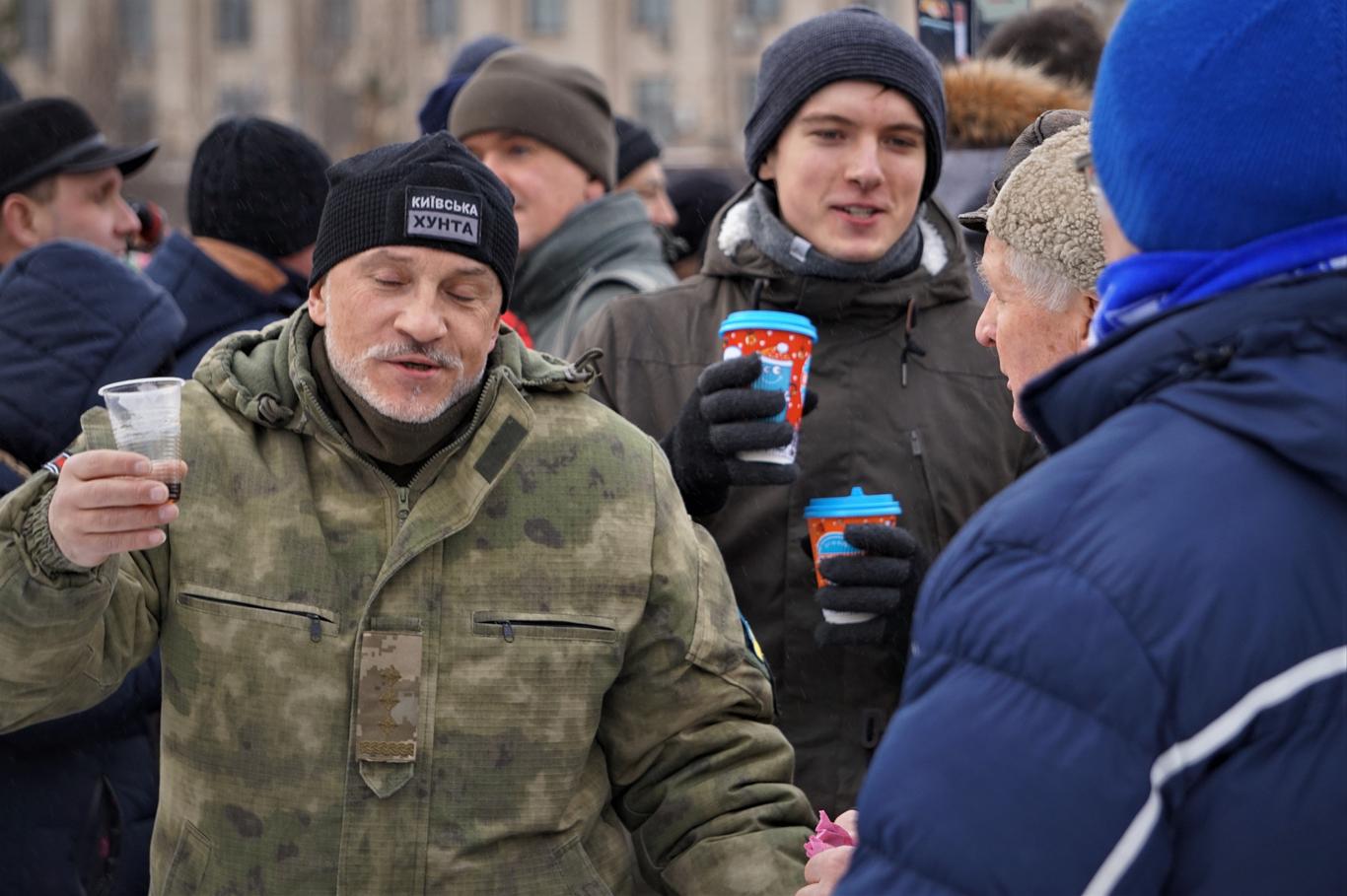 На Майдані влаштували акцію на противагу мітингам Саакашвілі (ФОТО)