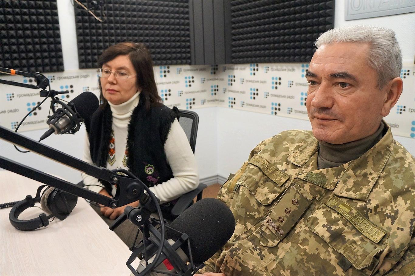 Перша художниця на передовій: Марина Соченко створила понад 60 портретів українських військових