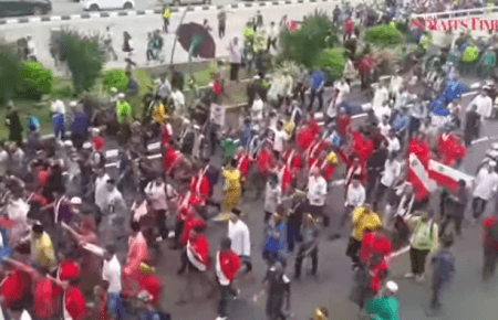В Єрусалимі протестують тисячі мусульман (ФОТО, ВІДЕО)