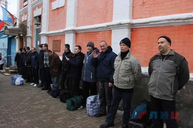 В Луганську відправляють українських полонених на обмін (ВІДЕО)