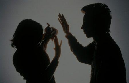 Потерпілою від домашнього насильства може стати будь-хто: як убезпечити себе та дітей?