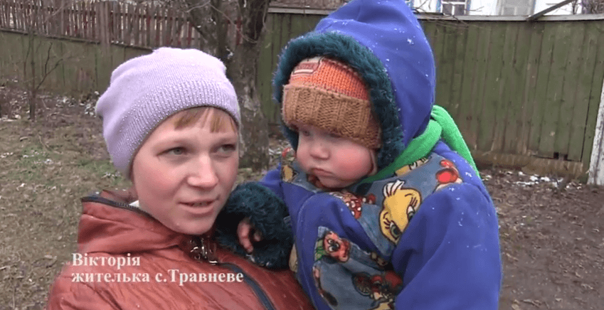 Все, що потрібно дитині, все привозили, - жителька Травневого про військових (ВІДЕО)