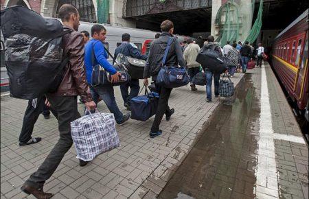 Третина українців хоче виїхати? Соціолог прокоментував результати дослідження