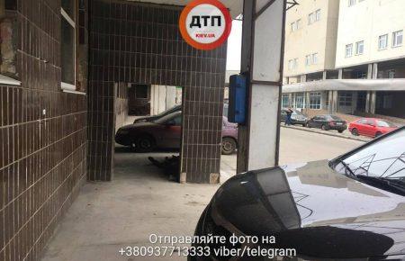 Смерть безхатченка у Києві: черговий лікар розповів деталі