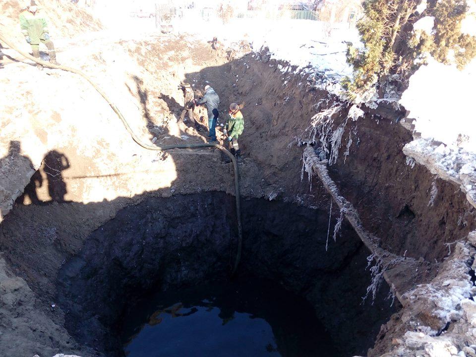 У Прилуках, де минулого тижня прорвало каналізацію, дадуть воду на ніч