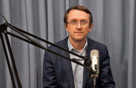 Коли припинить падати курс гривні?