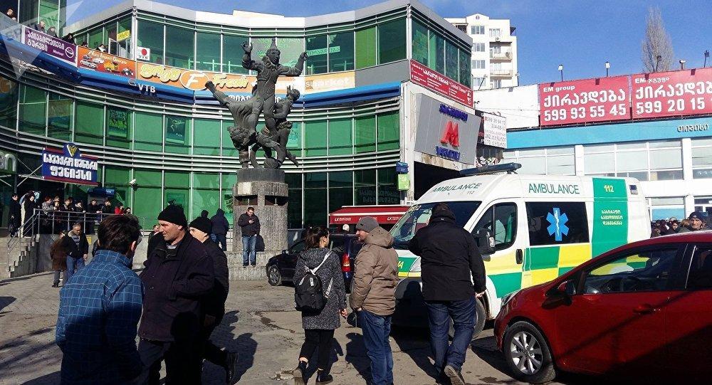 В метро Тбілісі обвалилася стеля, 11 постраждалих (ВІДЕО)