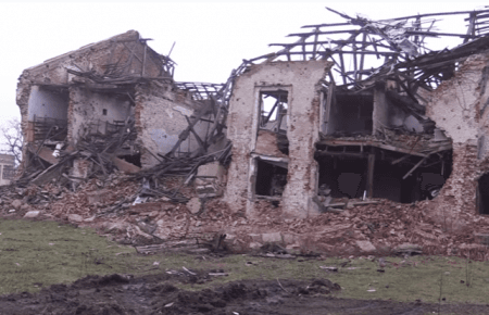 Що відбувається в новорічні свята в Пісках? (ВІДЕО)