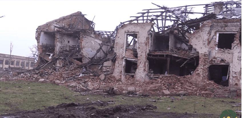 Що відбувається в новорічні свята в Пісках? (ВІДЕО)