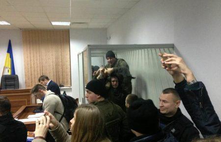 Слухання по справі «31 серпня»: у залі суду сталися сутички (ФОТО)