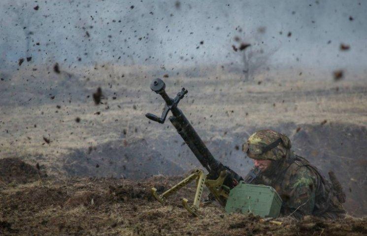 Двоє бойовиків підірвалися на Світлодарській дузі, - розвідка