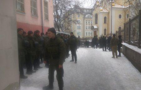 У Солом'янському суді обирають запобіжний захід меру Одеси (ФОТО, ВІДЕО)