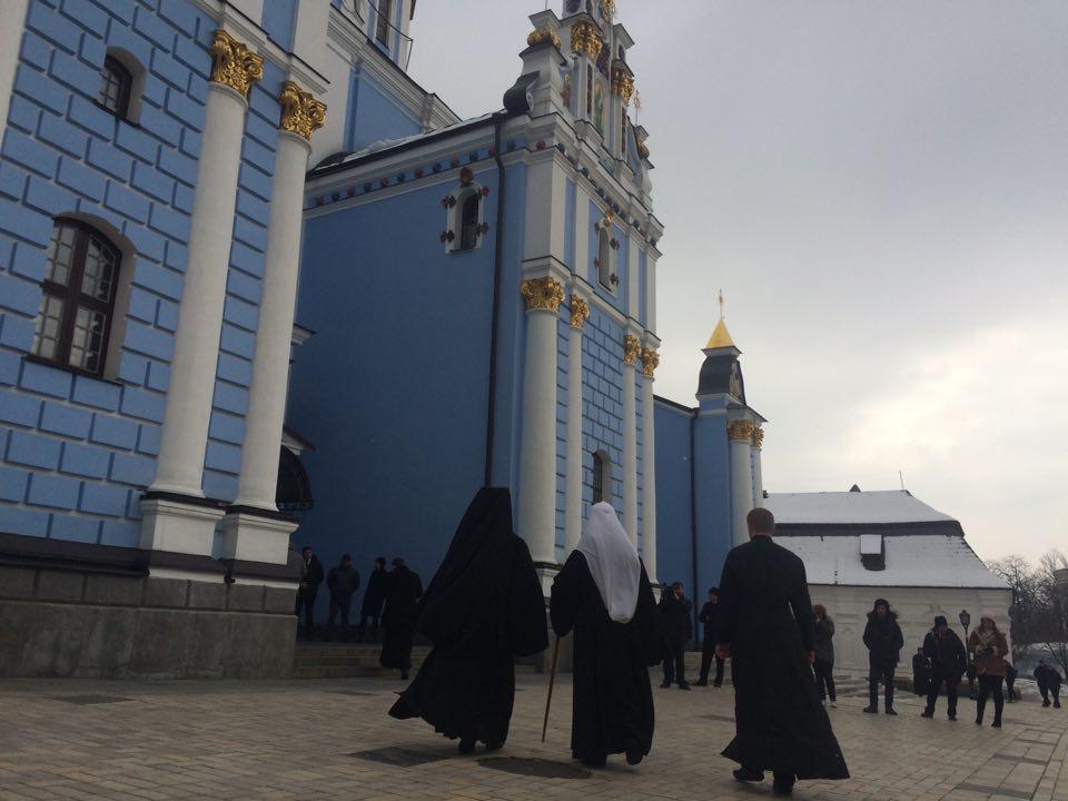 Синод ПЦУ вирішить, як святкувати Великдень – Омельян