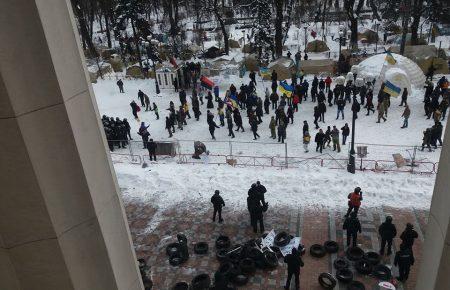 Під Радою сталися сутички: поліція заявляє про затримання 9 людей (ФОТО)