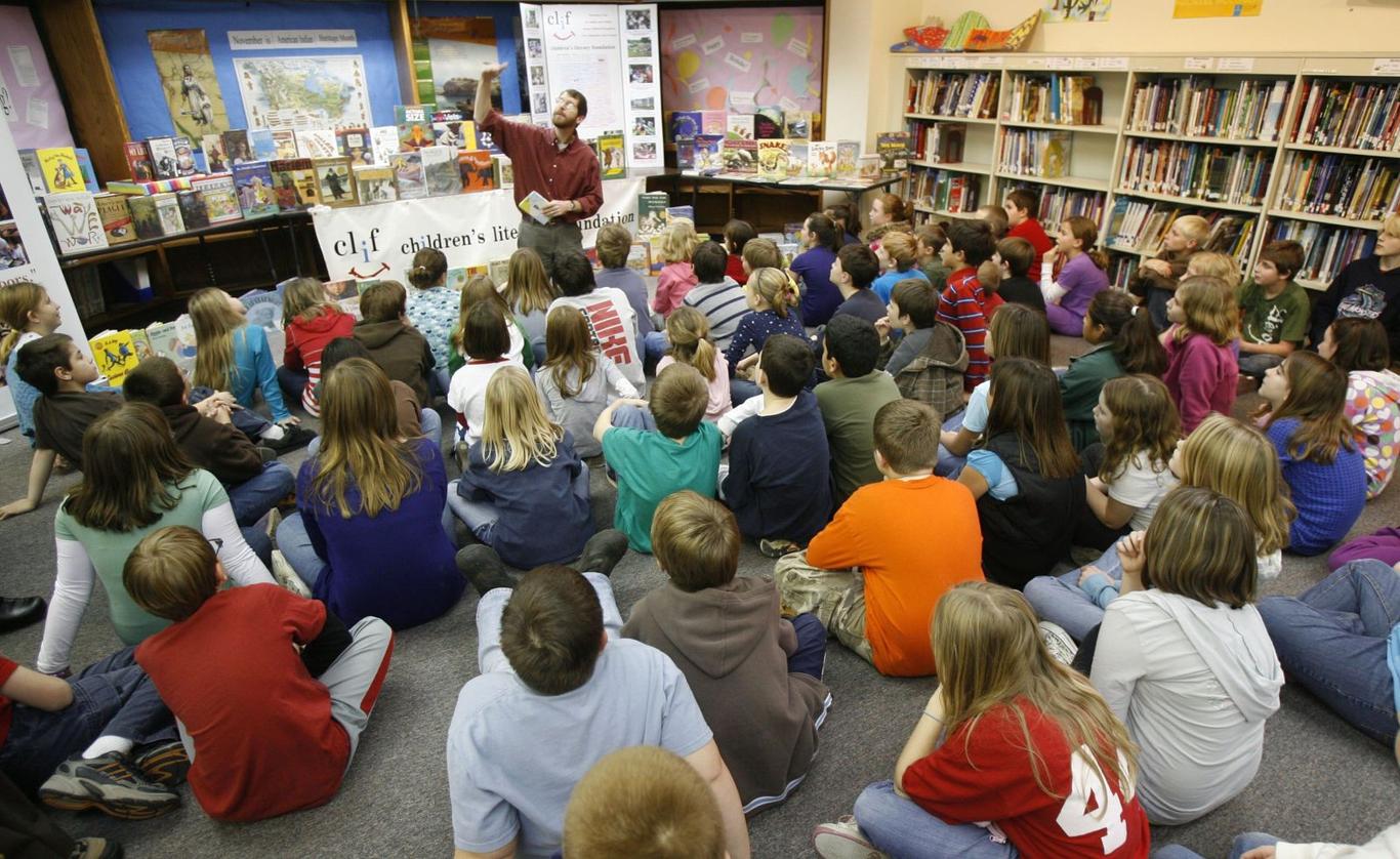 З підручників можуть прибрати слово «батьки»