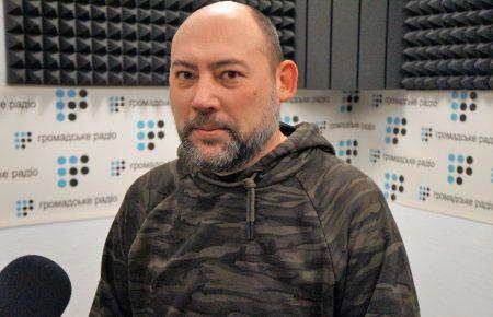 Армія стала медійним знаряддям внутрішньої політики, - журналіст