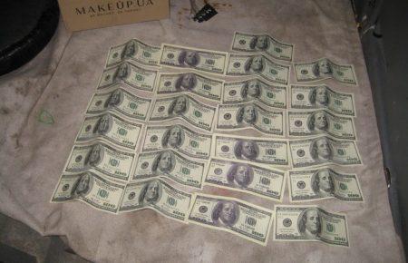 Прокурора з Тернопільщини підозрюють у вимаганні $2,5 тис. через незаконне полювання