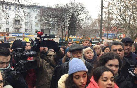 Будівля школи біля КПІ під загрозою знесення, заняття відмінили