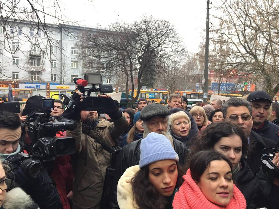 Будівля школи біля КПІ під загрозою знесення, заняття відмінили