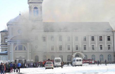 На Львівщині горів колишній колегіум єзуїтів (ФОТО, ВІДЕО)