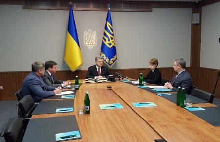 Порошенко скликав нараду у зв'язку з рішенням Газпрому розірвати контракт на поставку та транзит газу