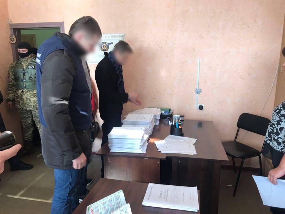 У Харківській міськраді проводять обшуки