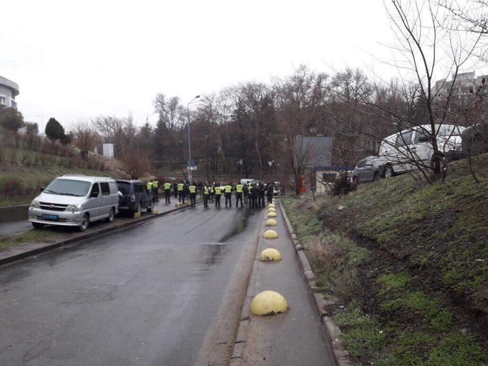 В Одесі не виявили небезпечних предметів у "замінованому" консульстві РФ