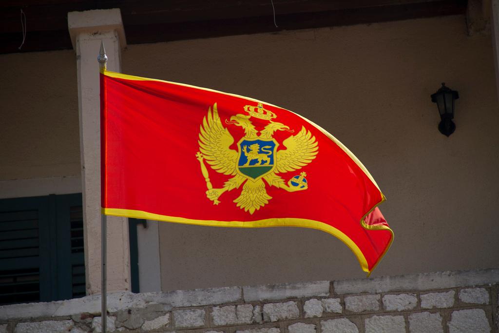 Чорногорія хоче скасувати безвізовий режим для росіян