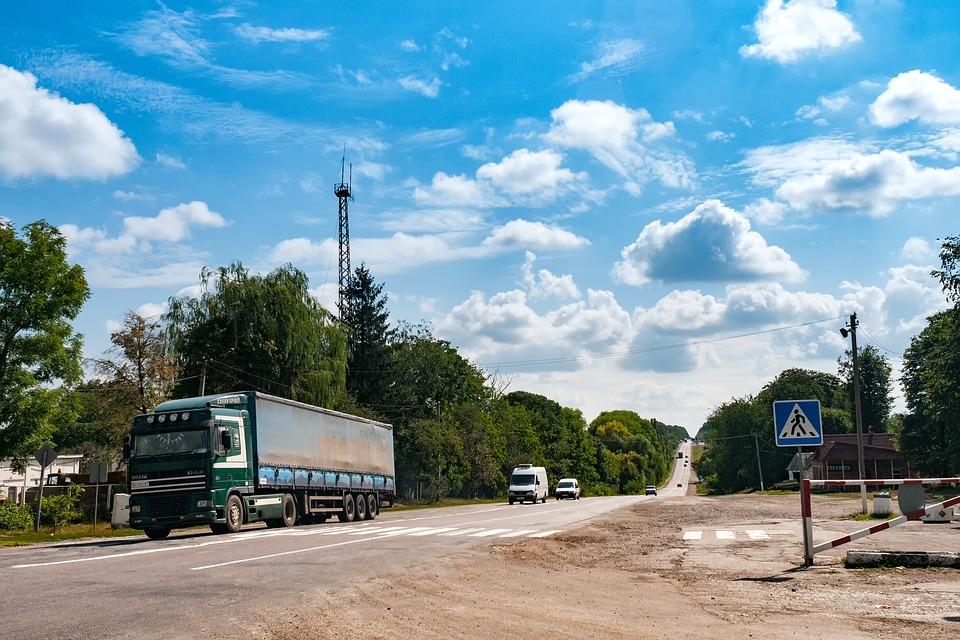 Корупція та безвідповідальність стримують відновлення інфраструктури наших міст, — Олександр Сергієнко