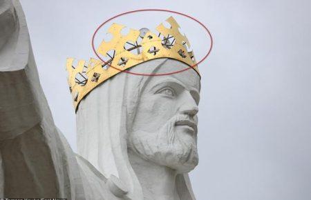 У Польщі Ісус Христос висотою понад 30 метрів почав роздавати інтернет (ФОТО)
