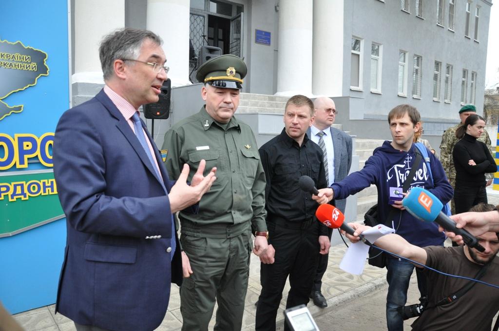 Канада передала технічну допомогу прикордонникам у Краматорську (ФОТО, ВІДЕО)
