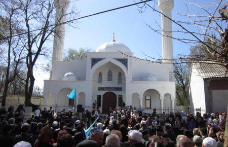 Обшуки в окупованому Криму: ФСБ забрали сина та сестру кримськотатарського мецената (ВІДЕО)