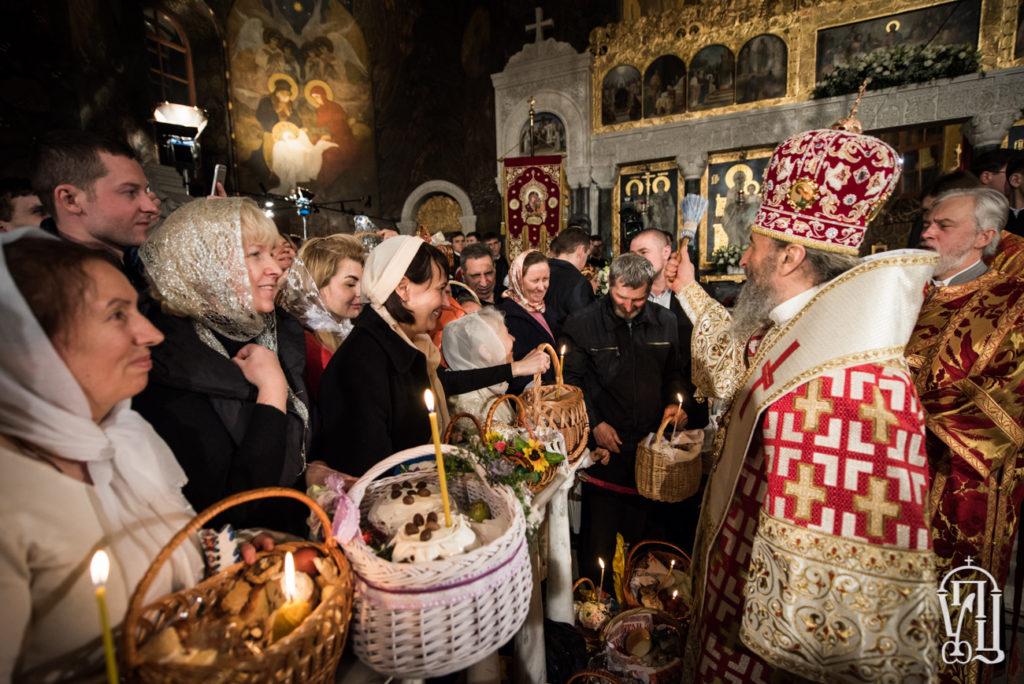 У великодніх богослужіннях взяли участь 6,8 мільйонів вірян, - поліція (ФОТО)