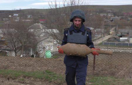 У Чернівецькій області знайшли авіабомбу, міни та снаряд часів Першої світової війни (ФОТО)