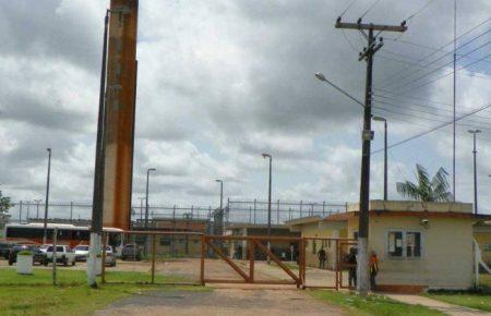 Понад 20 людей загинули при спробі втечі з в'язниці у Бразилії (ФОТО)