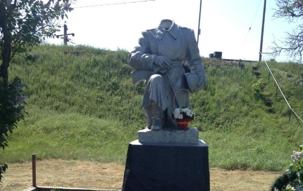 У Ковелі вандали вкрали голову з пам'ятника невідомому солдату – поліція