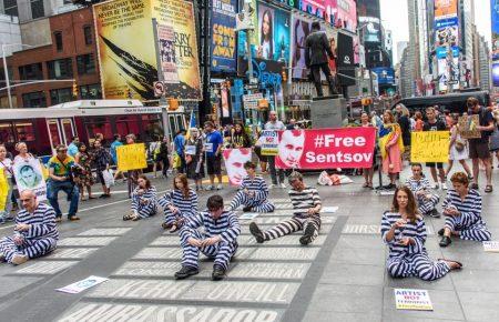 У Нью-Йорку влаштували перформанс на підтримку Сенцова (ФОТО)