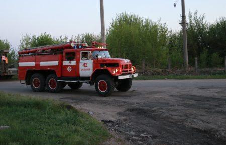 На арсеналі в Балаклії досі тліють два осередки загорання (ФОТО)