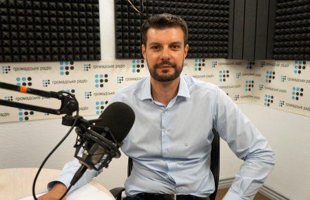 УЕФА и Красный крест напомнили фанатам, что на Востоке Украины идет война