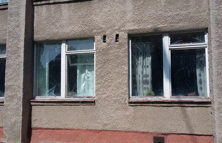 У Світлодарську під обстріл потрапила школа, де перебували діти(ФОТО)