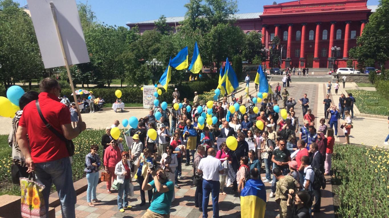 «Коли країна захистить нас?»: переселенці вимагають доступного житла (ФОТОРЕПОРТАЖ)