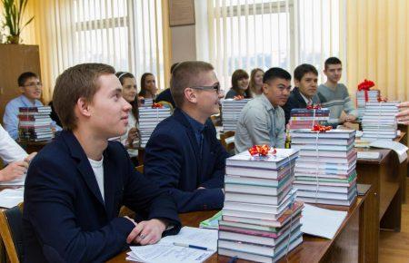 Коли школярі отримають нові підручники?