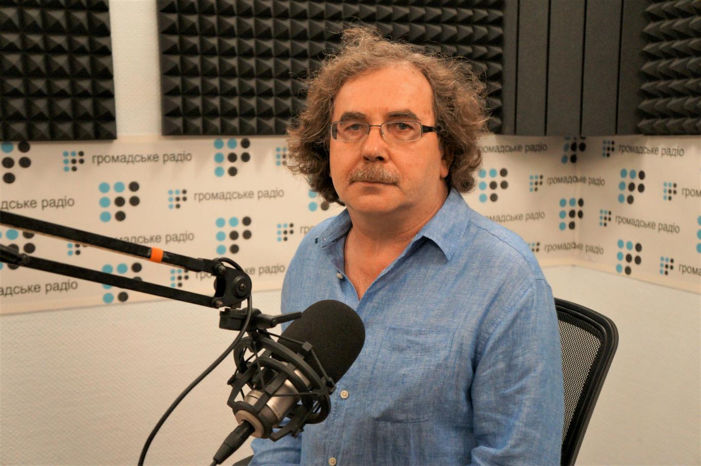 Українські ультраправі зривають мирні акції разом із російськими нацистами, поліція не протидіє, - Чемерис