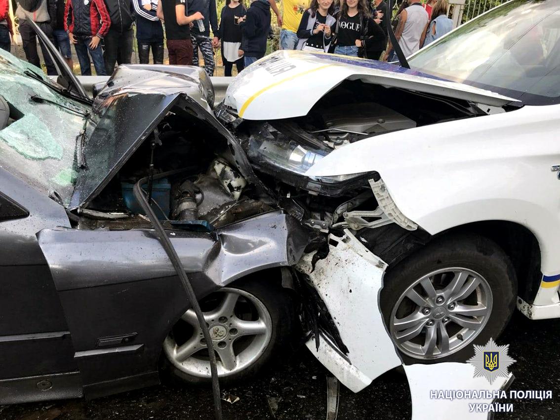 Під Харковом ДТП за участі поліцейського автомобіля: один загиблий, двоє травмовані