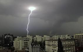 Сьогодні в Україні можливі грози