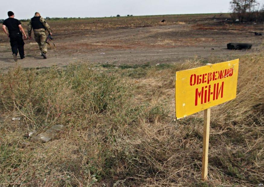 На Луганщині мирний житель підірвався на розтяжці і отримав осколкові поранення ніг