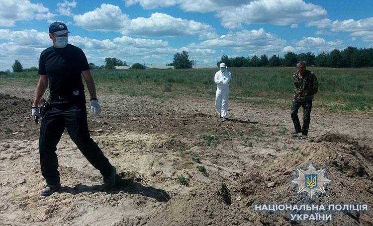 У справі про пташиний могильник на Київщині провели 14 обшуків,  - ГПУ (ФОТО, Відео)